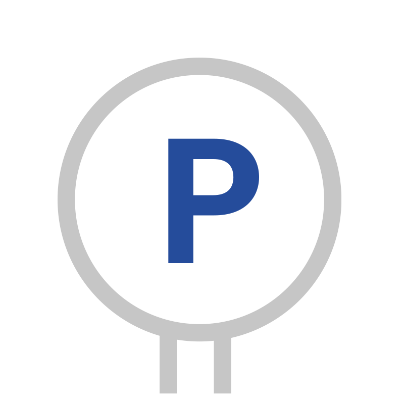 Ampio parcheggio